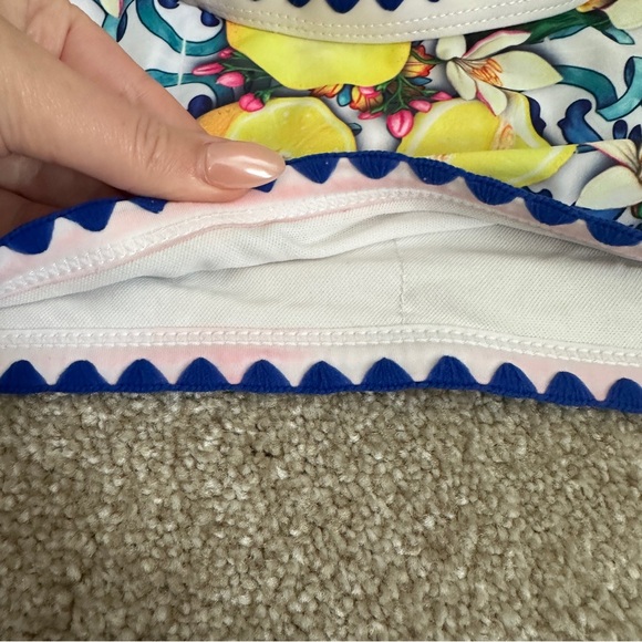 Lemon bikini 🍋 - Picture 6 of 9